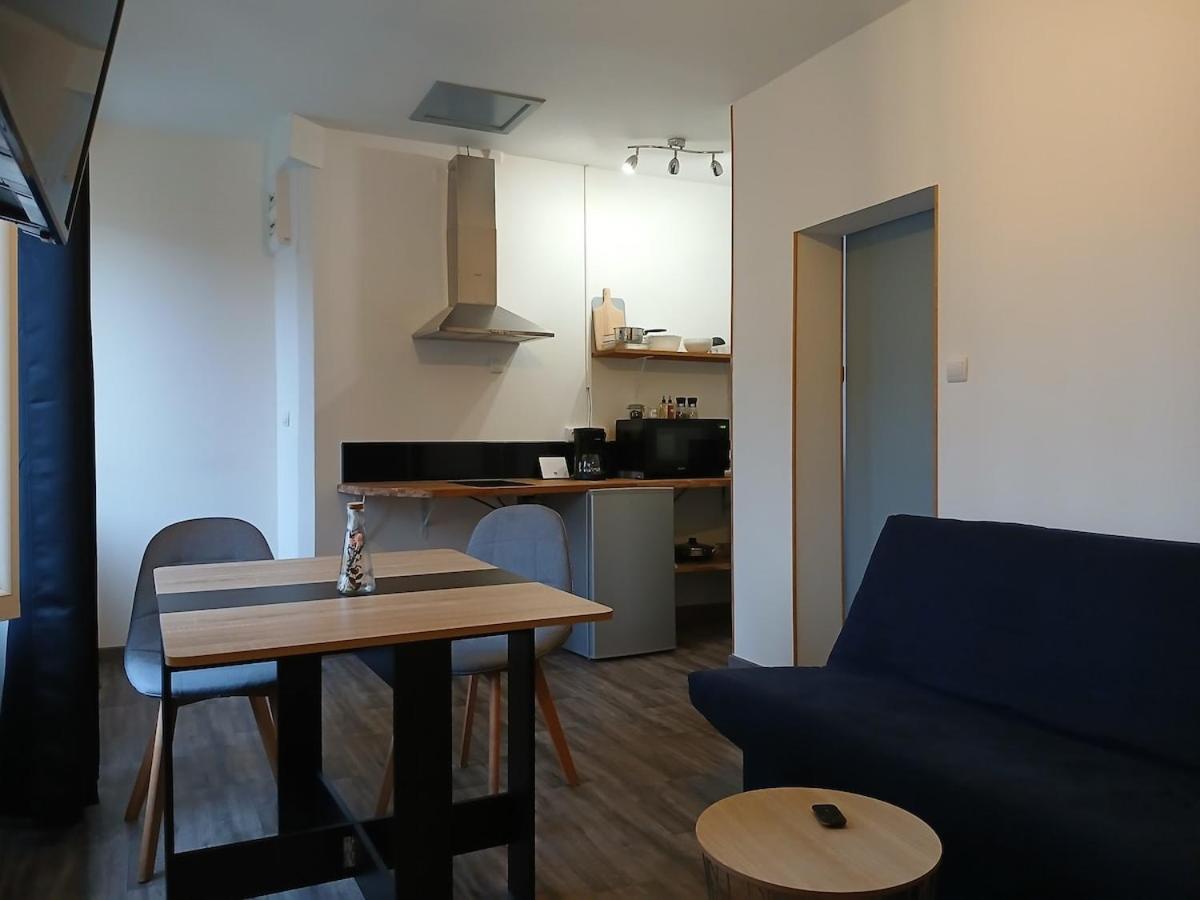 Appartement T2 Meuble - Entree Independante La Boissière-des-Landes Kültér fotó